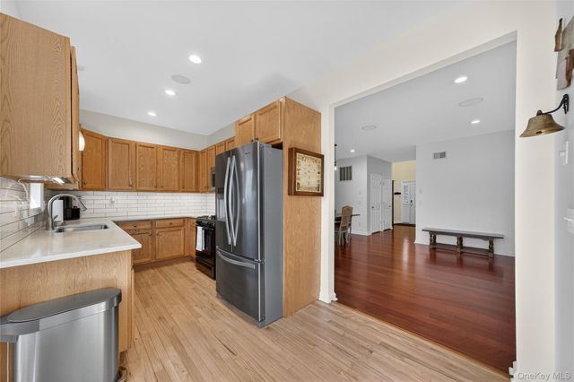 136 N River Drive, Beacon, NY 12508