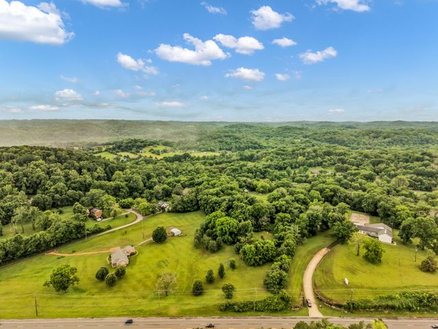 1725 Williamson Rd, Goodlettsville, TN 37072