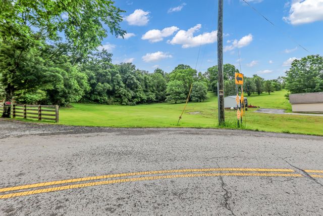 1725 Williamson Rd, Goodlettsville, TN 37072