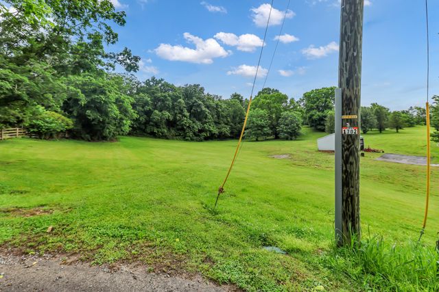 1725 Williamson Rd, Goodlettsville, TN 37072