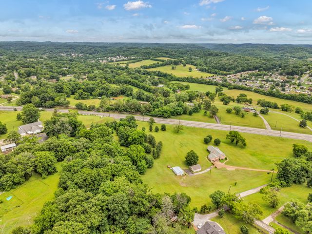 1725 Williamson Rd, Goodlettsville, TN 37072