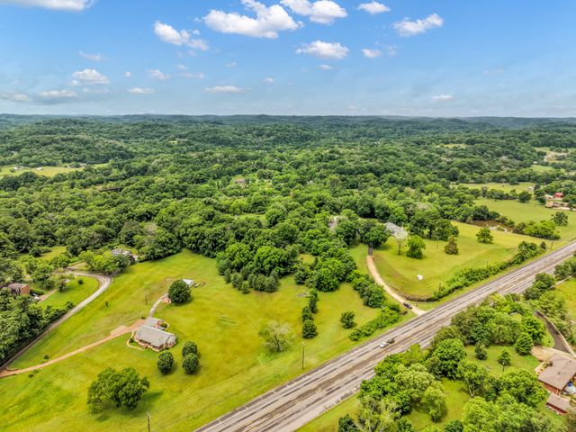1725 Williamson Rd, Goodlettsville, TN 37072