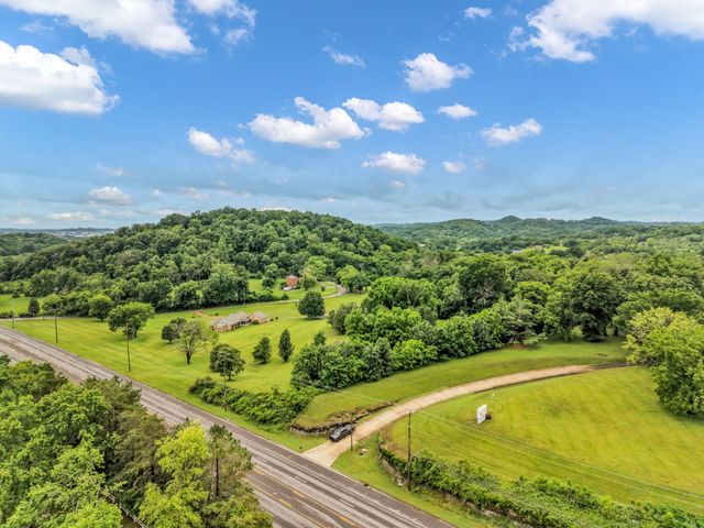 1725 Williamson Rd, Goodlettsville, TN 37072