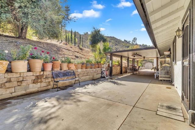 33922 24 Lilac Rd, Valley Center, CA 92082