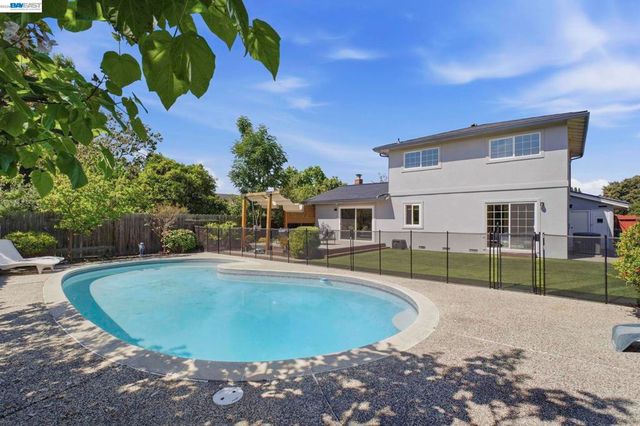 7574 Birkdale Dr, Newark, CA 94560