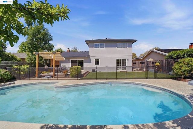 7574 Birkdale Dr, Newark, CA 94560