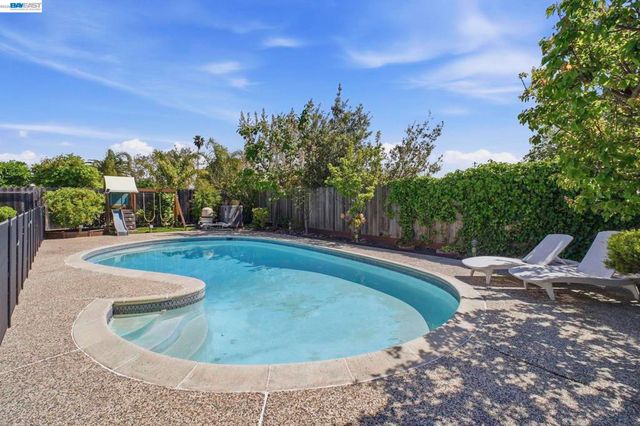 7574 Birkdale Dr, Newark, CA 94560