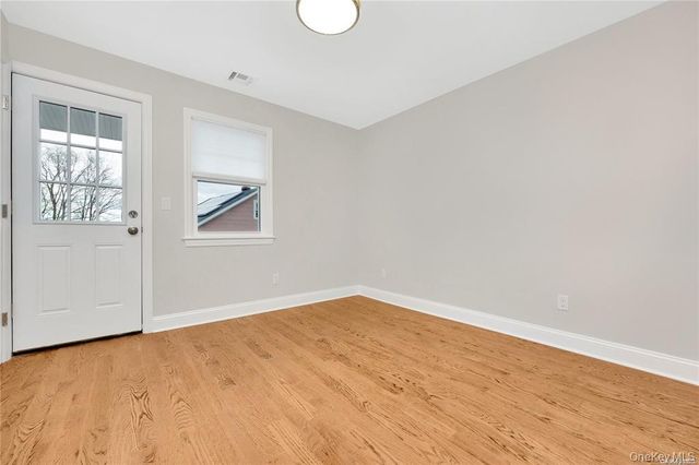 14 A Avenue 2, Port Washington, NY 11050