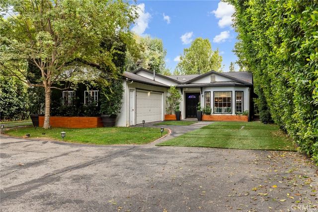 22900 Hatteras Avenue, Woodland Hills, CA 91367