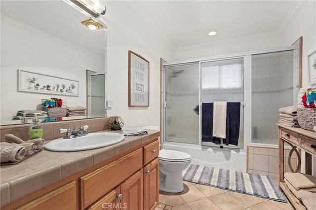 22900 Hatteras Avenue, Woodland Hills, CA 91367