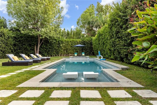 22900 Hatteras Avenue, Woodland Hills, CA 91367