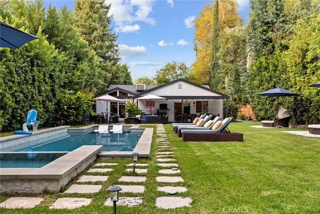 22900 Hatteras Avenue, Woodland Hills, CA 91367