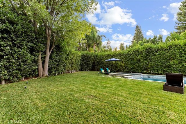 22900 Hatteras Avenue, Woodland Hills, CA 91367