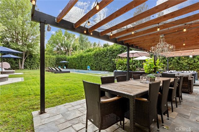 22900 Hatteras Avenue, Woodland Hills, CA 91367