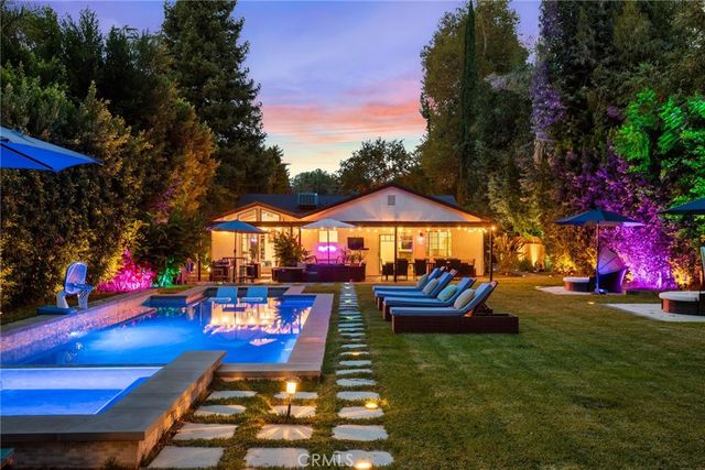 22900 Hatteras Avenue, Woodland Hills, CA 91367