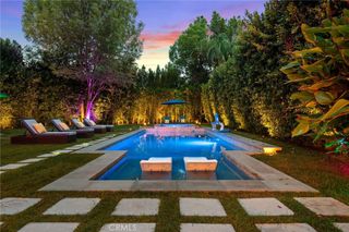 22900 Hatteras Avenue, Woodland Hills, CA 91367