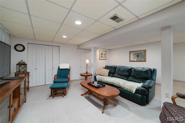 2075 Tahoe Drive, Florissant, MO 63031