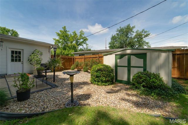 2075 Tahoe Drive, Florissant, MO 63031