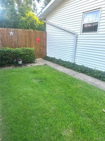 2075 Tahoe Drive, Florissant, MO 63031