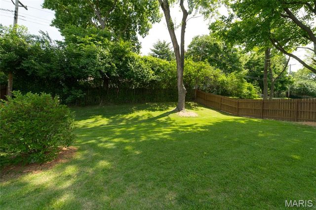 2075 Tahoe Drive, Florissant, MO 63031