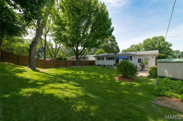2075 Tahoe Drive, Florissant, MO 63031