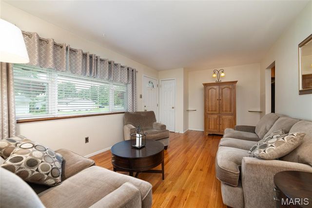 2075 Tahoe Drive, Florissant, MO 63031