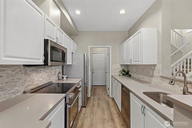 12438 NE 7th Place, Bellevue, WA 98005