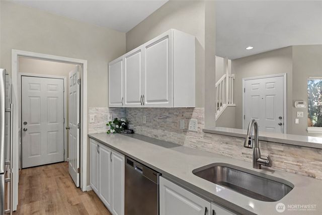 12438 NE 7th Place, Bellevue, WA 98005