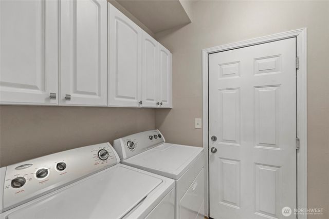 12438 NE 7th Place, Bellevue, WA 98005