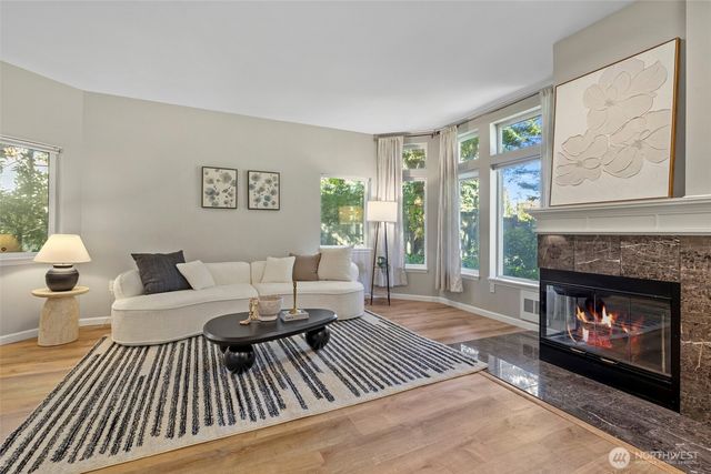 12438 NE 7th Place, Bellevue, WA 98005