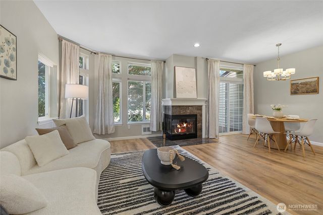 12438 NE 7th Place, Bellevue, WA 98005