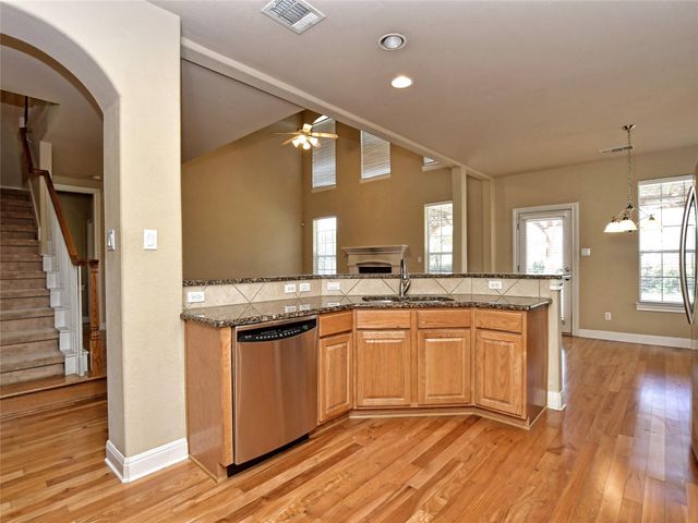 303 Hensley DR, Austin, TX 78738