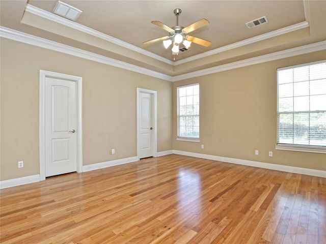 303 Hensley DR, Austin, TX 78738