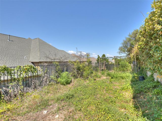 303 Hensley DR, Austin, TX 78738