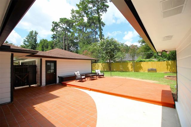 26003 Woodglen Drive, Spring, TX 77386