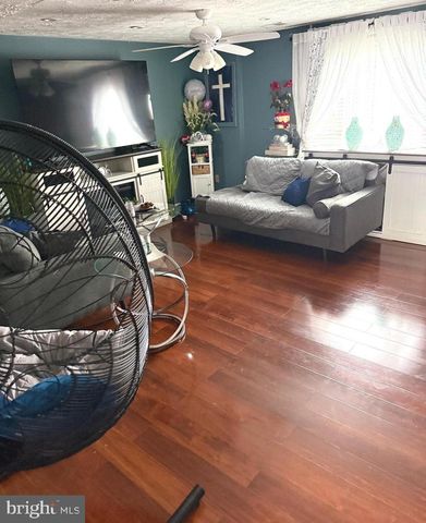 8301 BROCKHAM DR, Alexandria, VA 22309