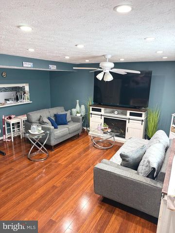 8301 BROCKHAM DR, Alexandria, VA 22309