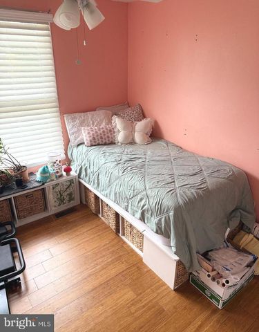 8301 BROCKHAM DR, Alexandria, VA 22309