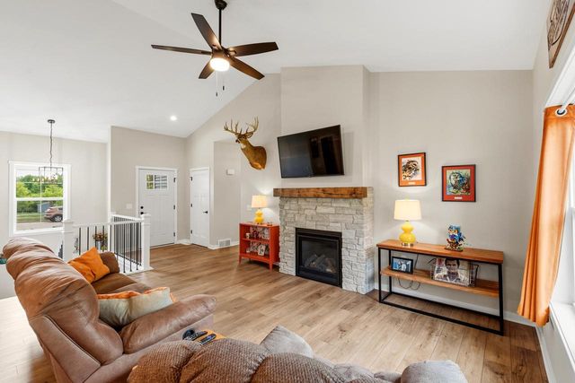 108 RIVER COURT, Theresa, WI 53091
