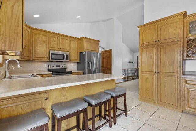 2937 FIRETHORN COURT, Suamico, WI 54313