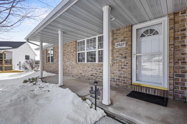 2937 FIRETHORN COURT, Suamico, WI 54313