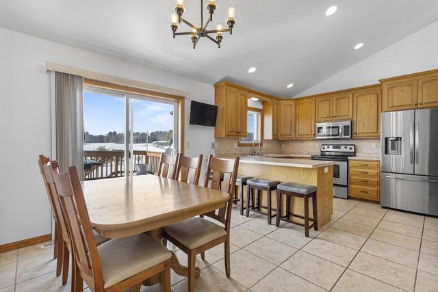 2937 FIRETHORN COURT, Suamico, WI 54313