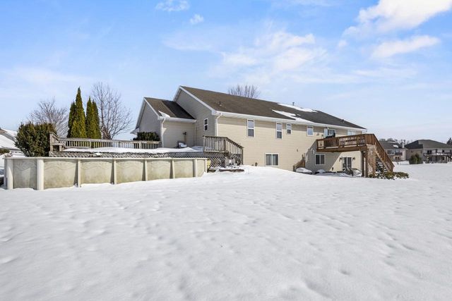 2937 FIRETHORN COURT, Suamico, WI 54313