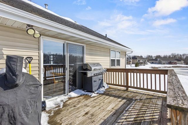 2937 FIRETHORN COURT, Suamico, WI 54313