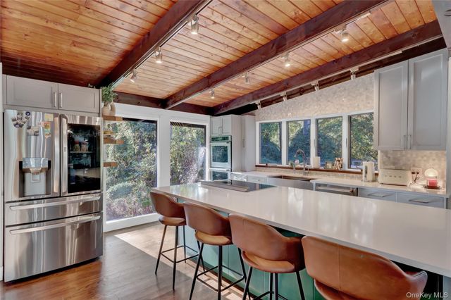 131 Oakside Drive, Smithtown, NY 11787