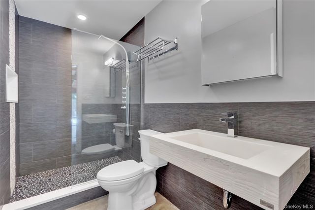 131 Oakside Drive, Smithtown, NY 11787