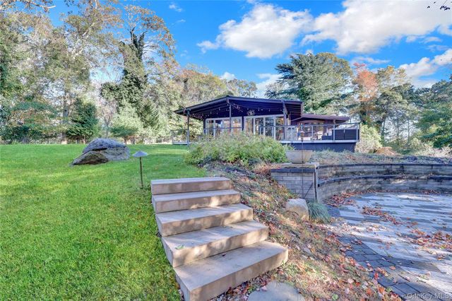 131 Oakside Drive, Smithtown, NY 11787