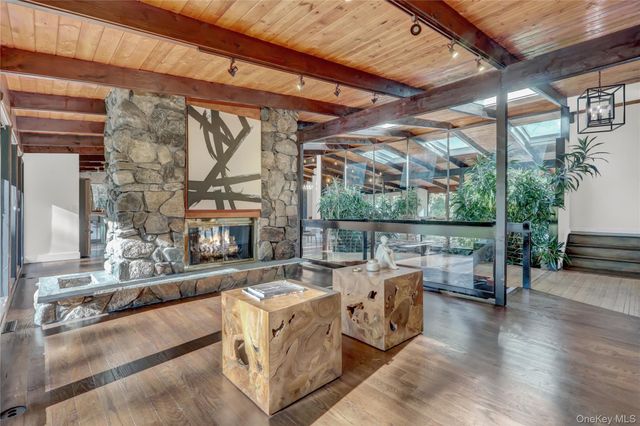 131 Oakside Drive, Smithtown, NY 11787