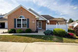 2457 Barrington Way 327, Wooster, OH 44691