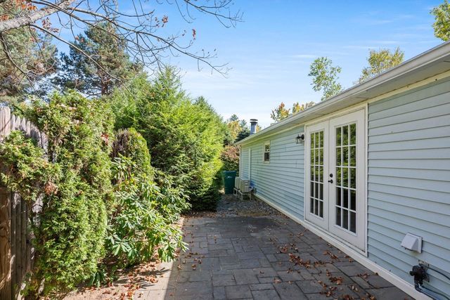 17 Lilac Lane, Belmont, NH 03220